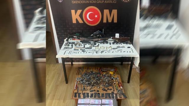 Hatayda silah ve uyuşturucu operasyonu: 18 kişi tutuklandı
