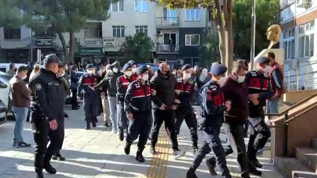 İzmir Kemalpaşada rüşvet operasyonu: 3 tutuklama