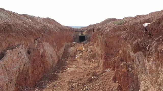 Afrinde 4 yılda 800 tünel ortaya çıkarıldı