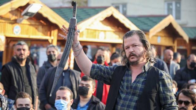 Talasda antika mezatı yapıldı