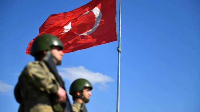Kırmızı bültenle aranan terörist Suriye sınırında yakalandı