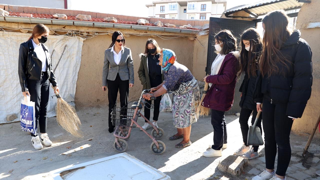 "Teyzemizle sohbet ettik, hayır duasını aldık"