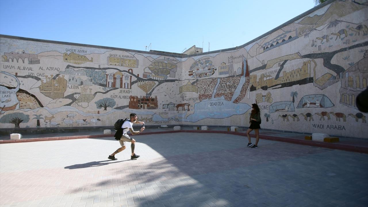 Yapımında yaklaşık iki milyon taş kullanıldı