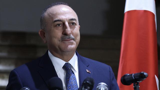 Bakan Çavuşoğlu, Sırbistanlı mevkidaşıyla telefonda görüştü