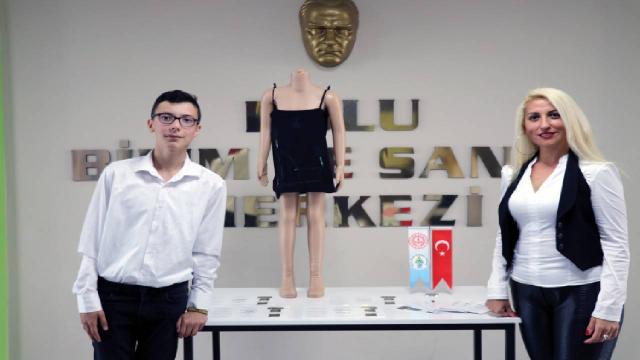 Şiddeti önlemek için "giyilebilir darbe sensörü" geliştirdi