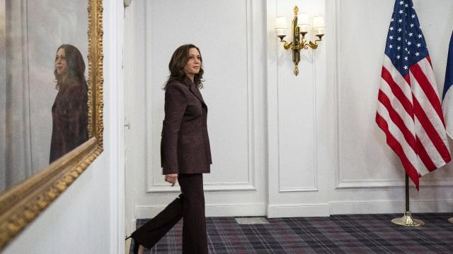 CNN Kamala Harrisin Beyaz Sarayda `işlevsiz` kaldığını iddia etti