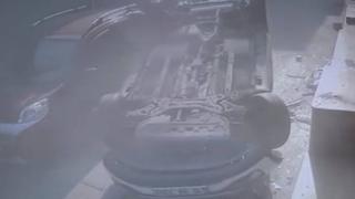 Park halindeki otomobile çarpan cip devrildi