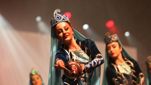 Iğdırda `Bir Millet İki Devlet Kardeşlik Destanı` gösterisi düzenlendi