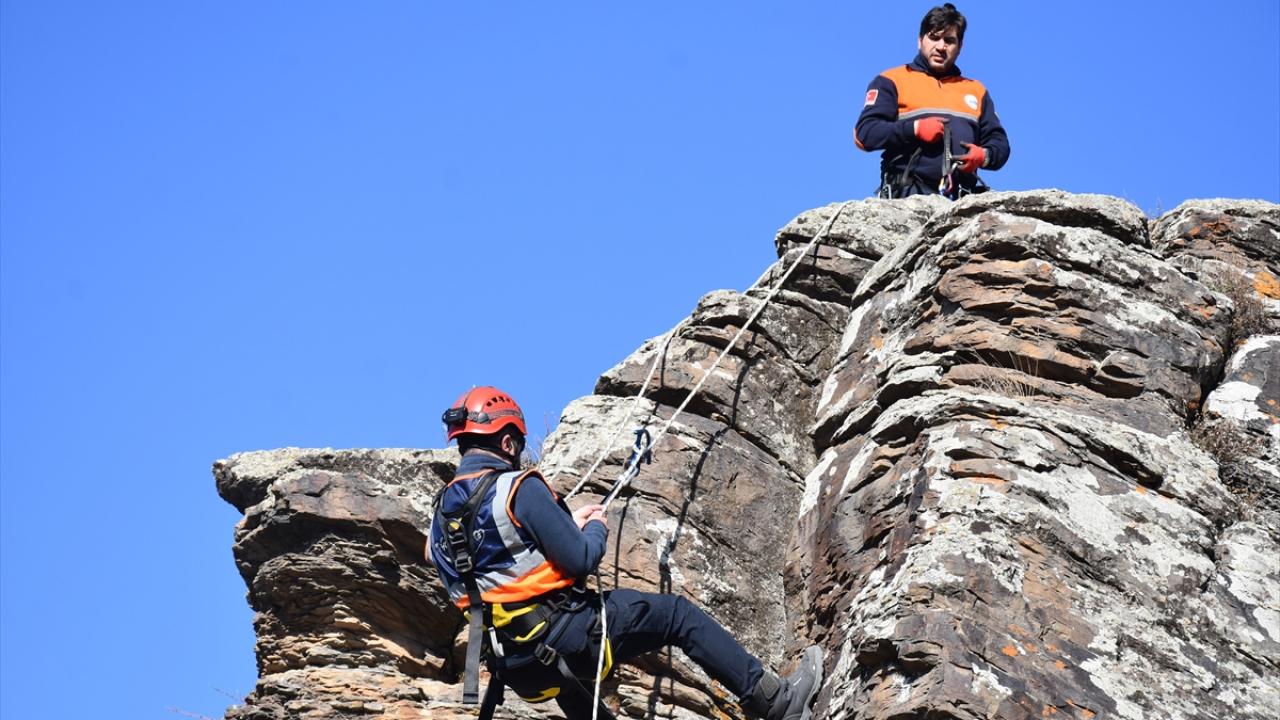 "AFAD`a gönüllü olun"
