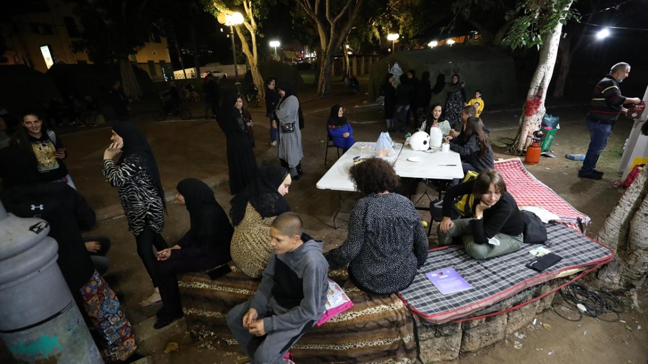 Acemi Mahallesi sakinleri kendi evlerinde kiracı