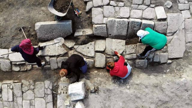 "Gladyatörler şehri" Stratonikeiadaki çalışmalara kadın eli değiyor
