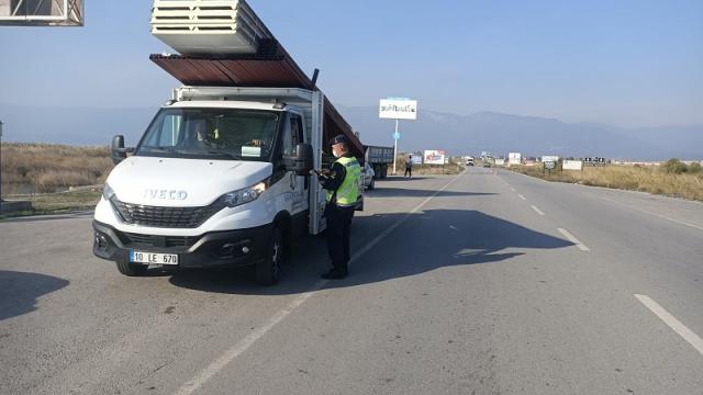 Jandarmadan ağır yük taşıyan araçlara denetim