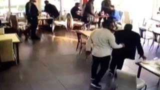 Erzurum'daki deprem anı güvenlik kamerasında