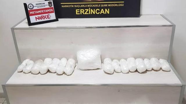 Erzincanda uyuşturucu ele geçirilen tırın sürücüsü tutuklandı