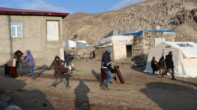 Erzurumdaki depremde 45 evde ağır hasar oluştu
