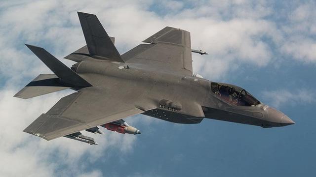 İngiliz F35i denize düştü