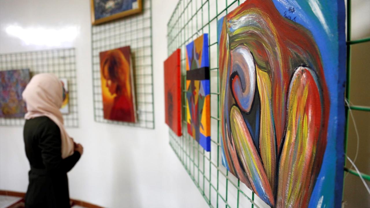 Savaş sanata darbe vuruyor