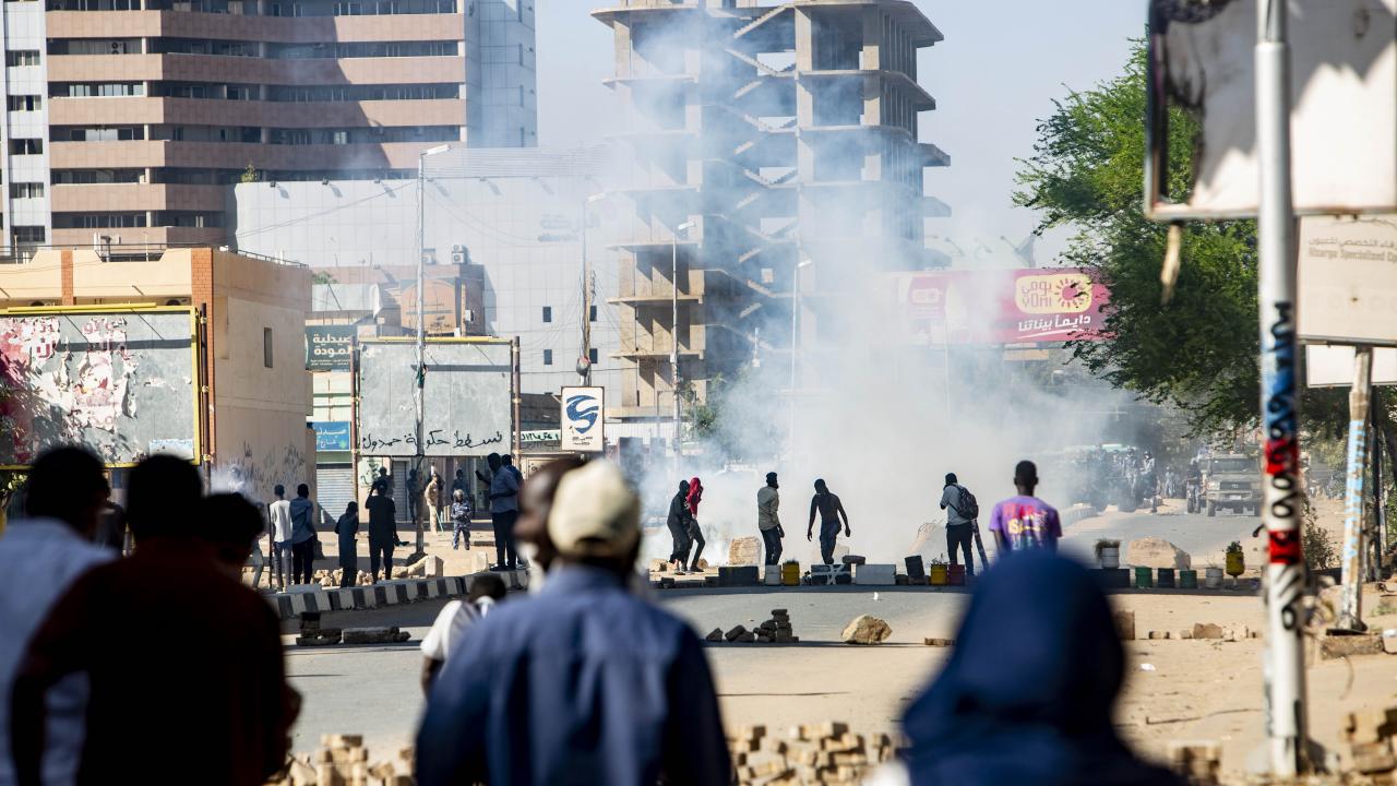 Yolu trafiğe kapattılar