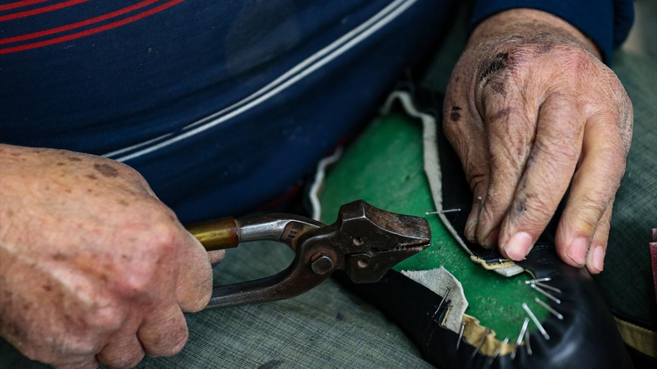 "10 kişiye yetecek iş var"