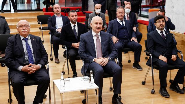 Bakan Karaismailoğlu Teknopark İstanbulu ziyaret etti