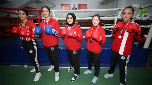Ordulu kadın boksörler Sürmeneliyi örnek alıyor