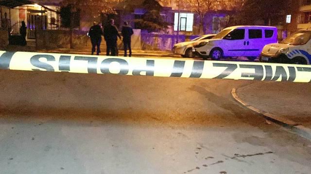 Ankarada kötü koku ihbarına gelen polis cansız bedenle karşılaştı