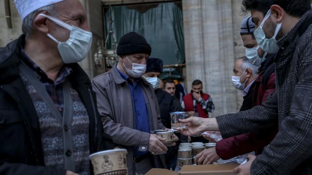 İstanbulda Sezai Karakoç için Kuran-ı Kerim okundu