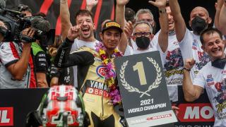 Milli motosikletçi Toprak Razgatlıoğlu tarih yazdı