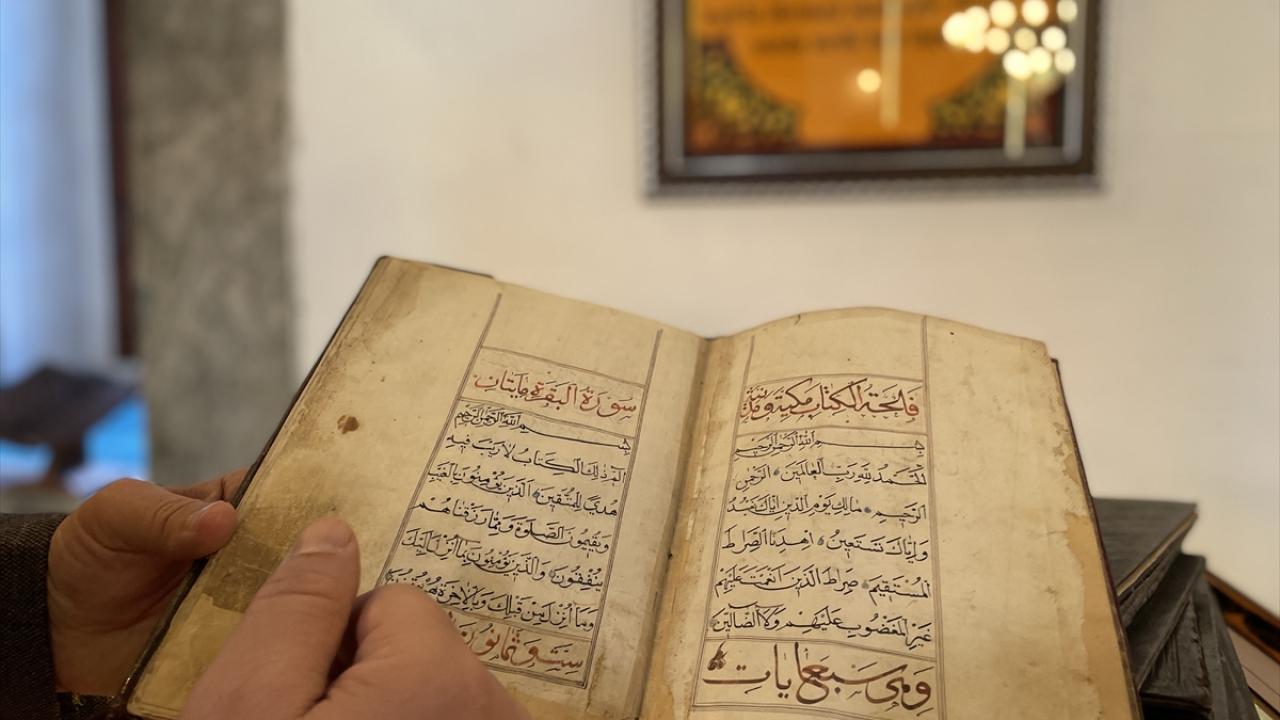 "Çok güzel, sülüs hattıyla yazılmış"