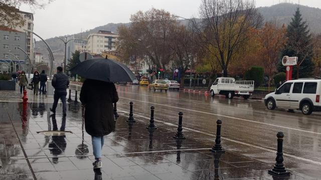Afyonkarahisarda yağmur yağışı sevinçle karşılandı