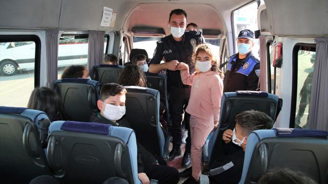Antalyada servis araçları ve okul çevrelerinde denetim