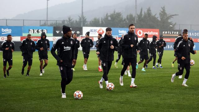 Beşiktaşın Ajax maçı kamp kadrosu belli oldu