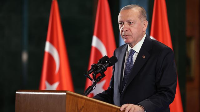 Cumhurbaşkanı Erdoğan: Öğretmenlerimize 3600 ek gösterge ve yeni haklar sağlayacağız