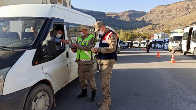 Hakkaride okul servislerine denetim