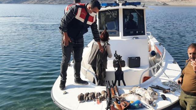 Tuncelide kaçak avlanan 5 kişiye 20 bin lira ceza