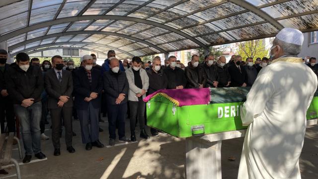Kocaelide Covid-19 nedeniyle hayatını kaybeden hemşire toprağa verildi
