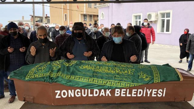 Koronavirüs olan kardeşini ziyaret etti, hayatını kaybetti