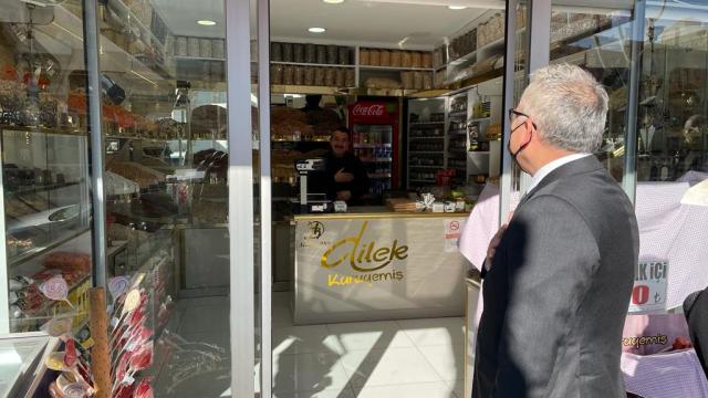 Niğde Valisi Şimşek, esnafı ziyaret etti