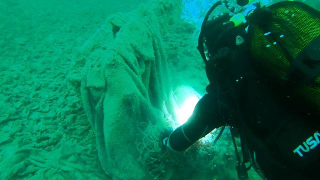 Çanakkale Boğazından 250 kilogram hayalet ağ temizlendi