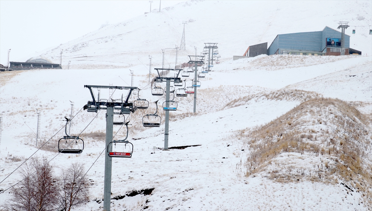 "Sezonunu ilk açan kayak merkezi olacağız"