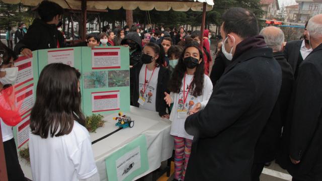 Beypazarında TÜBİTAK 4006 Bilim Fuarı açıldı