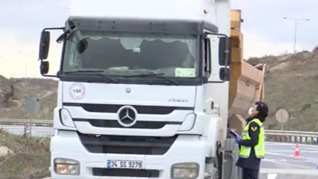 Arnavutköyde hafriyat kamyonlarına denetim