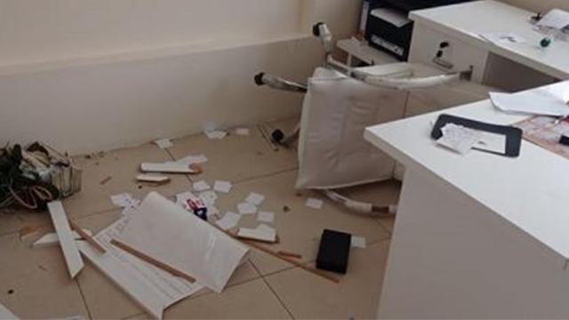 Kilo vermelisin diyen doktora bıçaklı saldırı