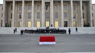 Eski bakan Hayrettin Uysal için TBMM'de tören düzenlendi
