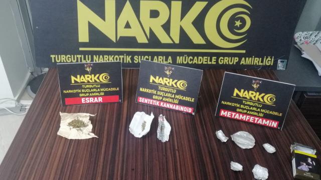 Turgutluda uyuşturucu ticareti yaptığı iddia edilen 2 kişi tutuklandı
