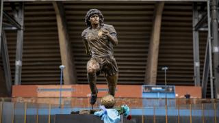 Napoli, Maradona'yı ölüm yıl dönümünde unutmadı