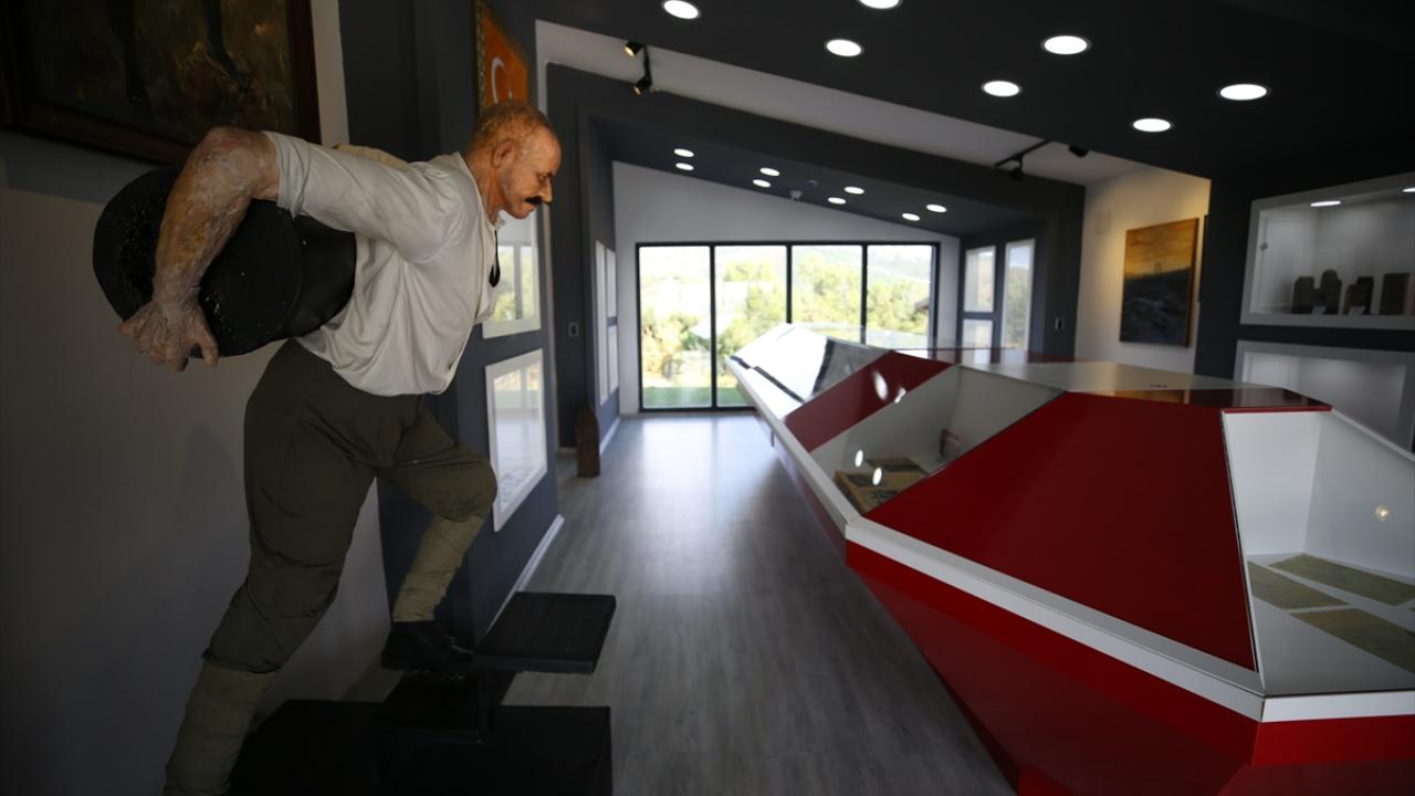 Müze tarihi eşyalarla zenginleştirildi, bal mumu heykel yapıldı