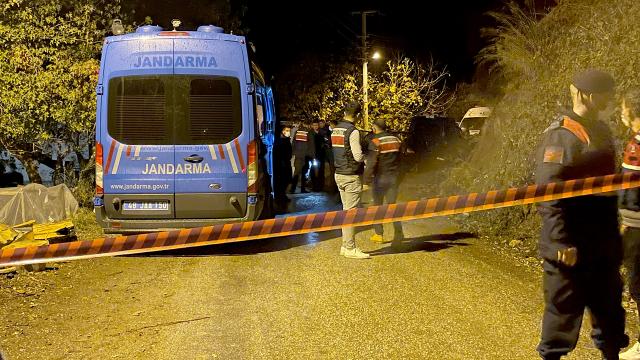 Amcası ve 2 kuzenini av tüfeğiyle vurdu