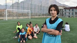 Hakkari'de kadın futbolcuların başarısı, kız çocuklarını bu branşa yöneltti