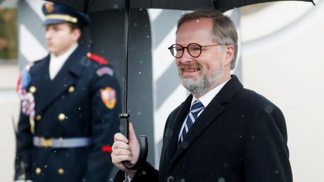 Çekyada Petr Fiala yeni başbakan oldu